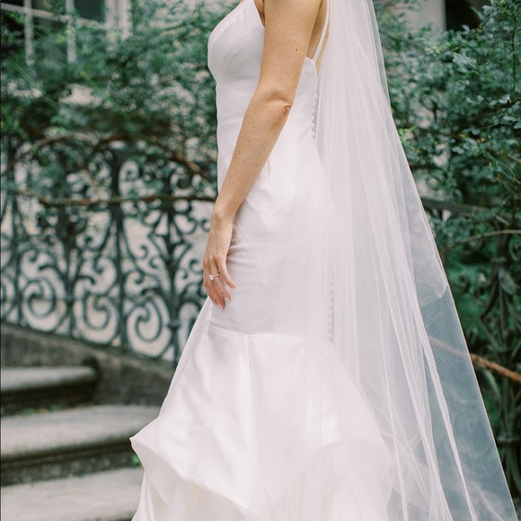 Carol Hannah Wedding Dress - Picture 13 of 13